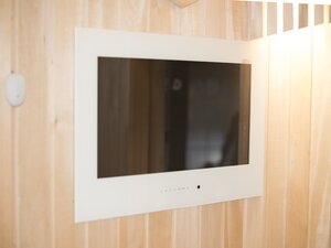 Mirror TV in Bathhouse